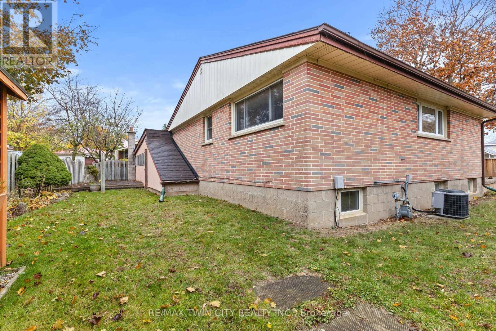 13 Spencer Street, Brant, Ontario  N3L 1W3 - Photo 36 - X12506986