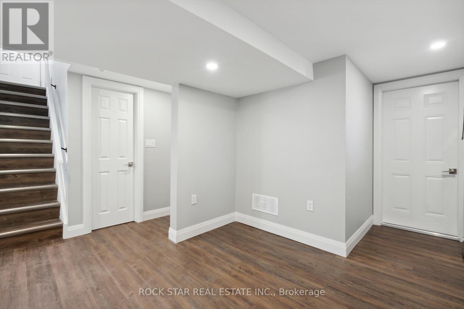 Lower - 13 Derby Lane, St. Catharines, Ontario  L2P 3R1 - Photo 11 - X12507018