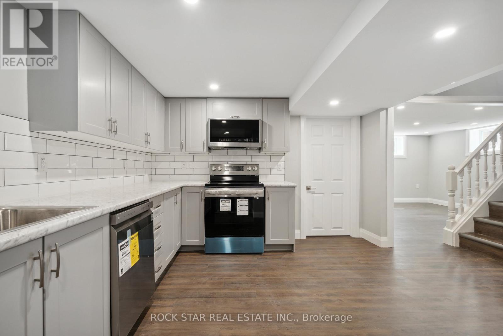 Lower - 13 Derby Lane, St. Catharines, Ontario  L2P 3R1 - Photo 12 - X12507018