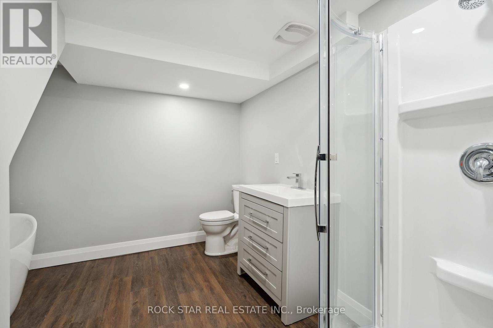 Lower - 13 Derby Lane, St. Catharines, Ontario  L2P 3R1 - Photo 16 - X12507018