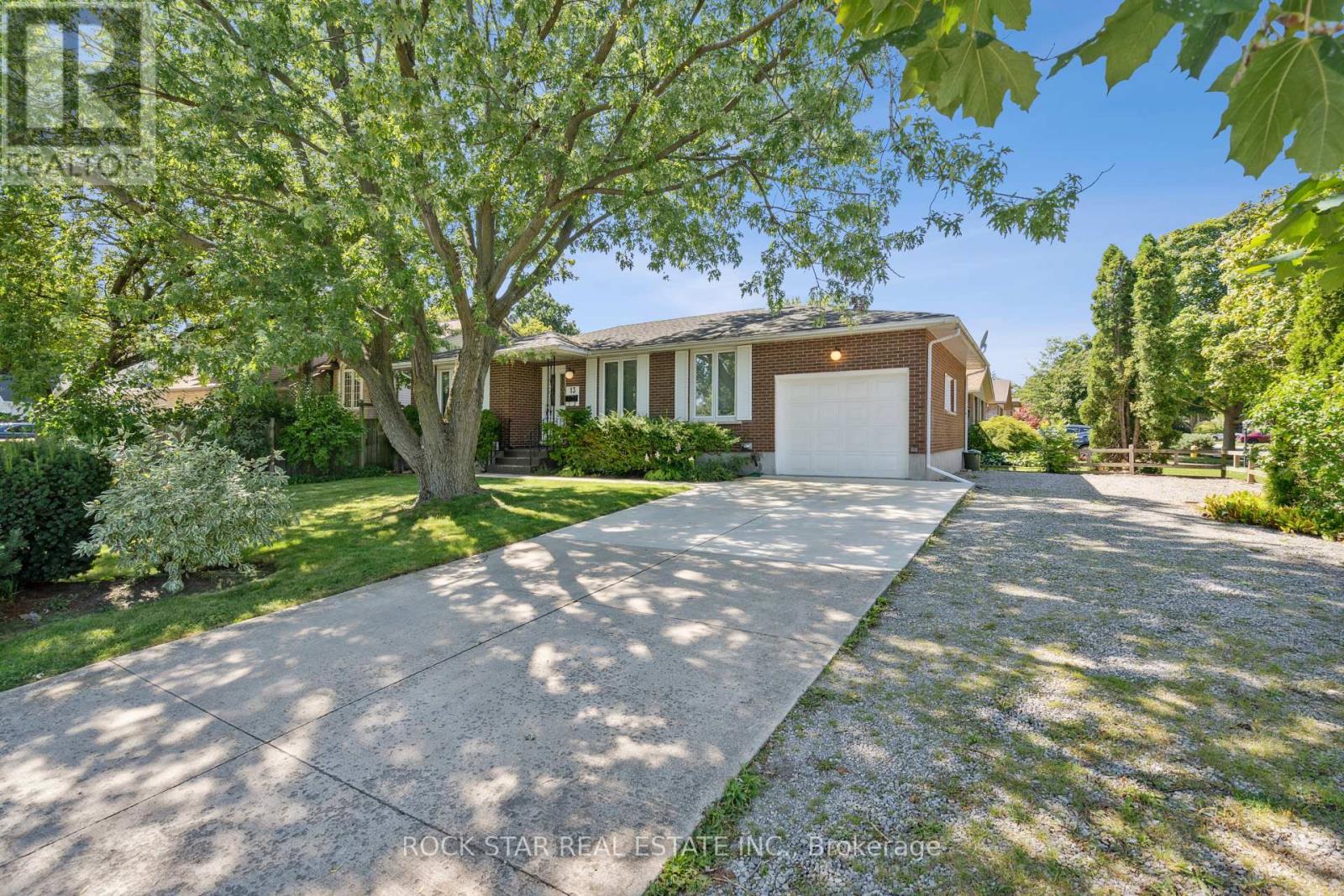 Lower - 13 Derby Lane, St. Catharines, Ontario  L2P 3R1 - Photo 2 - X12507018