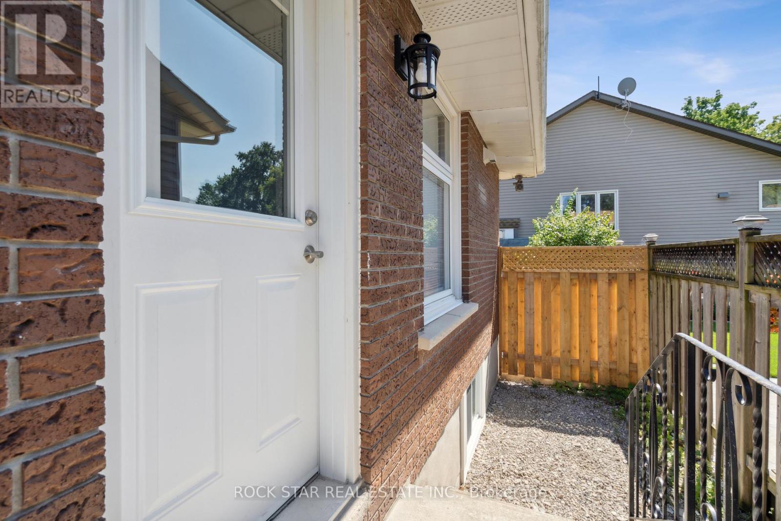 Lower - 13 Derby Lane, St. Catharines, Ontario  L2P 3R1 - Photo 4 - X12507018