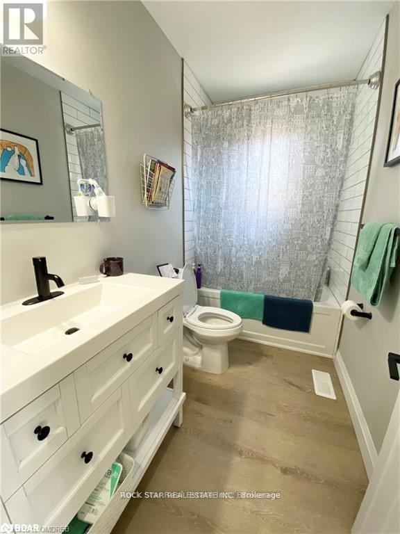 Upper - 889 Fennell Avenue E, Hamilton, Ontario  L8V 1W5 - Photo 9 - X12507044