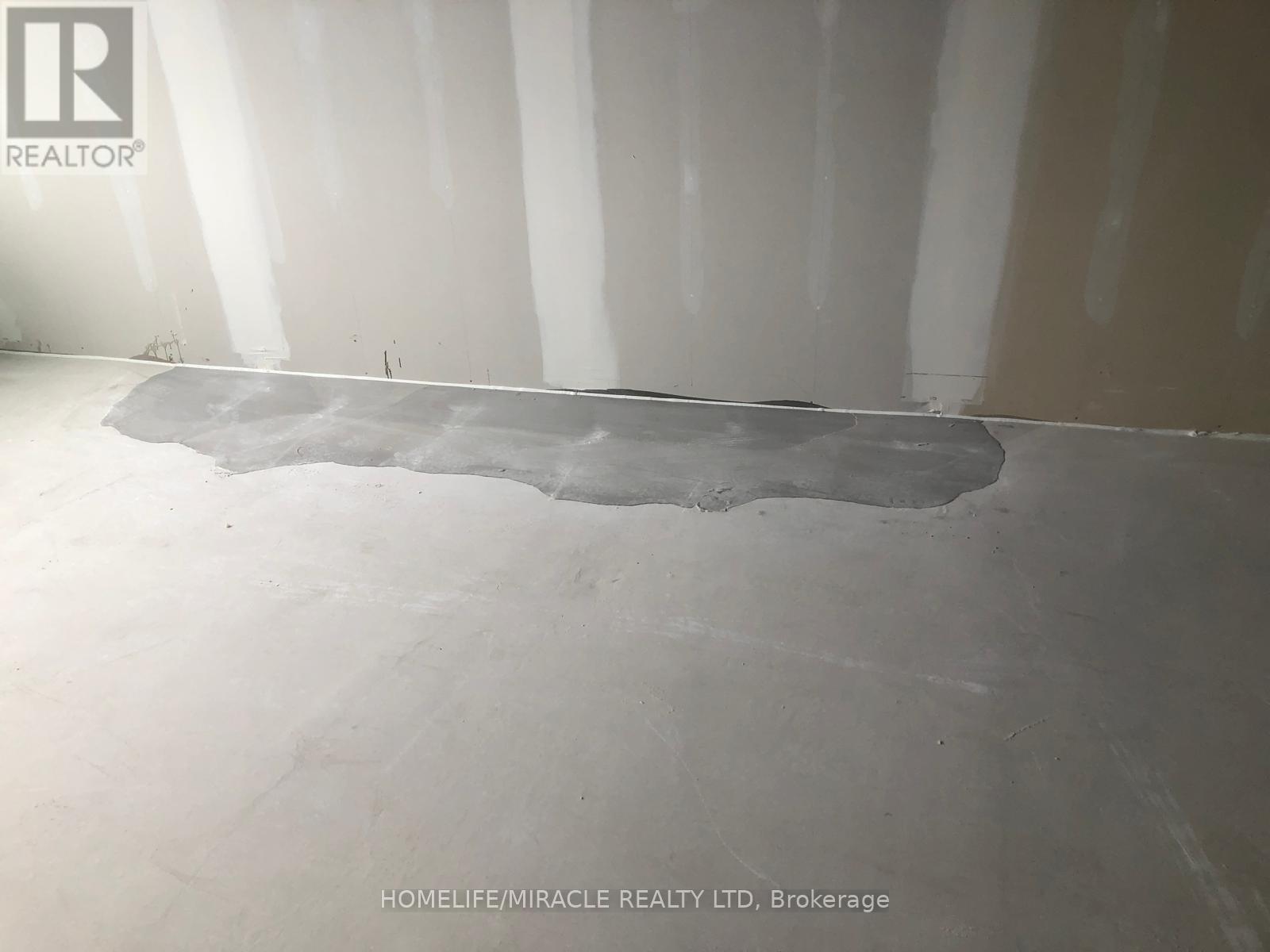 202 - 1038 Garner Road W, Hamilton, Ontario  L9G 0J2 - Photo 15 - X12507076