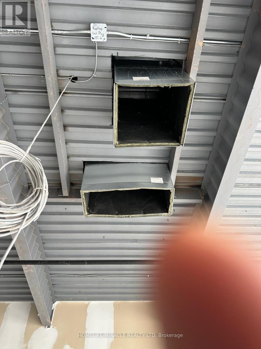 202 - 1038 Garner Road W, Hamilton, Ontario  L9G 0J2 - Photo 21 - X12507076