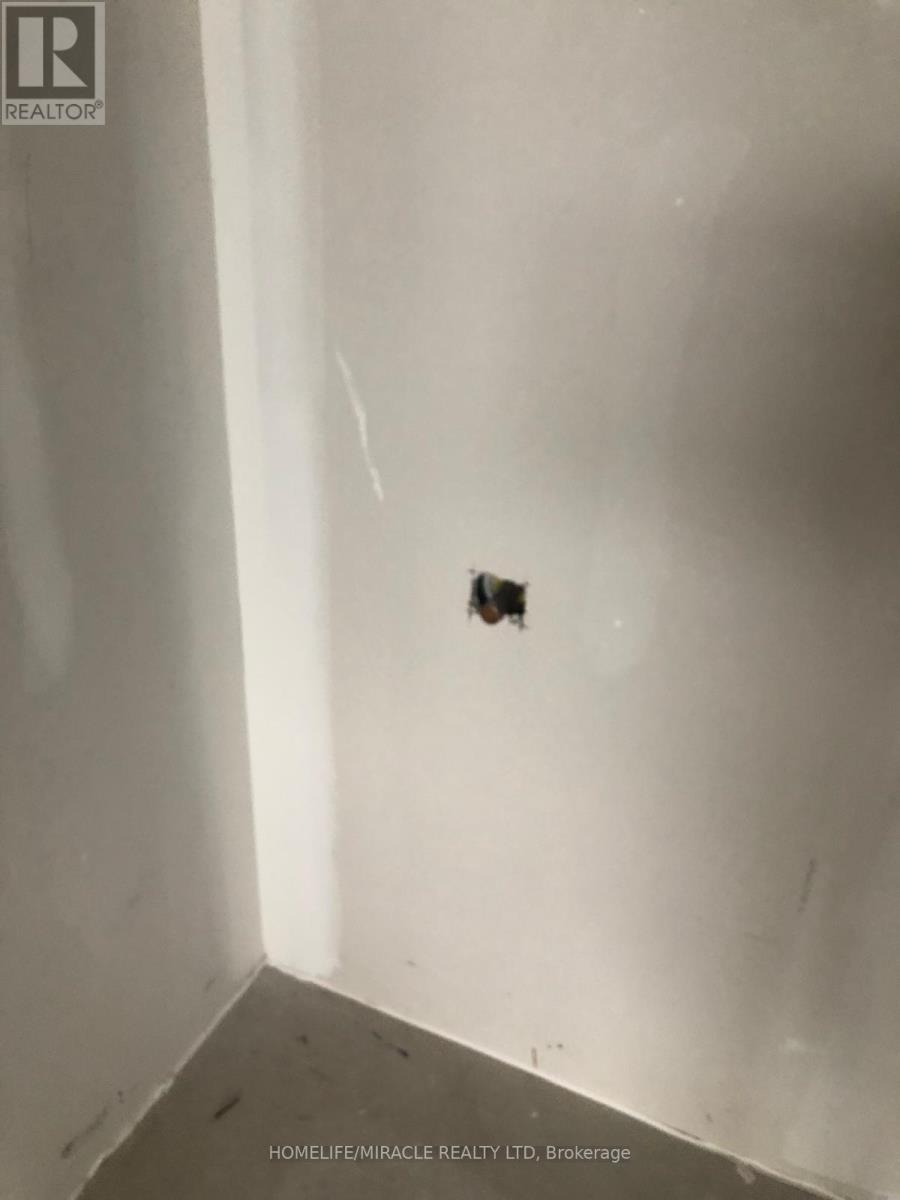 202 - 1038 Garner Road W, Hamilton, Ontario  L9G 0J2 - Photo 7 - X12507076