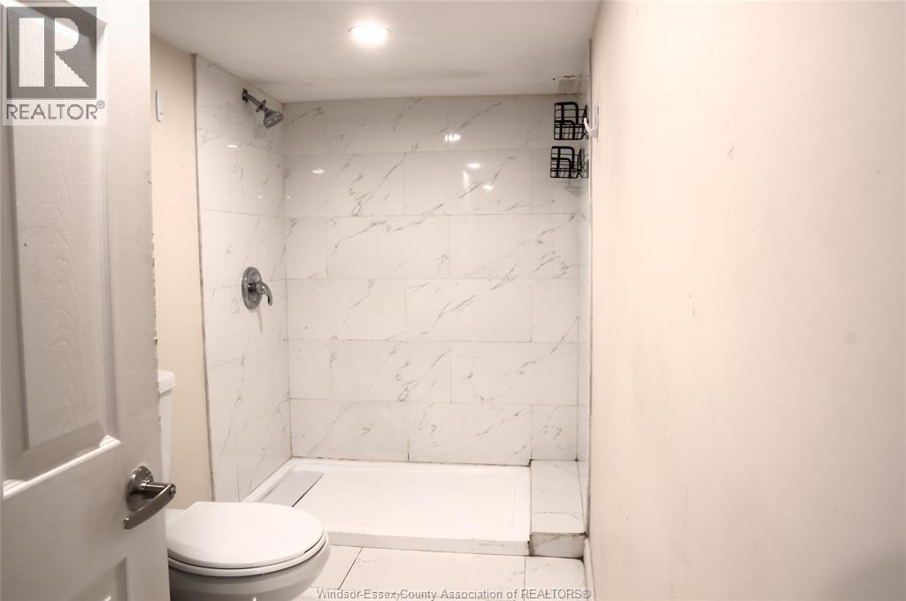 1025 Curry Avenue, Windsor, Ontario N9B 2A6 - Photo 18 - 25027685