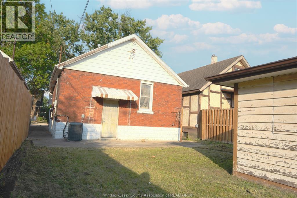 1025 Curry Avenue, Windsor, Ontario N9B 2A6 - Photo 21 - 25027685