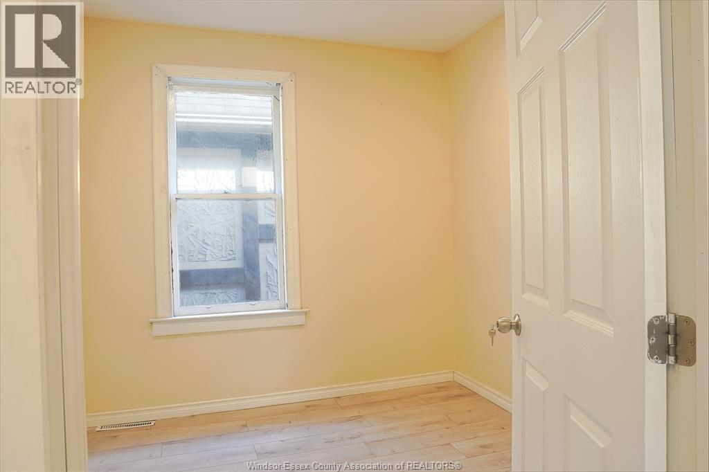 1025 Curry Avenue, Windsor, Ontario N9B 2A6 - Photo 5 - 25027685