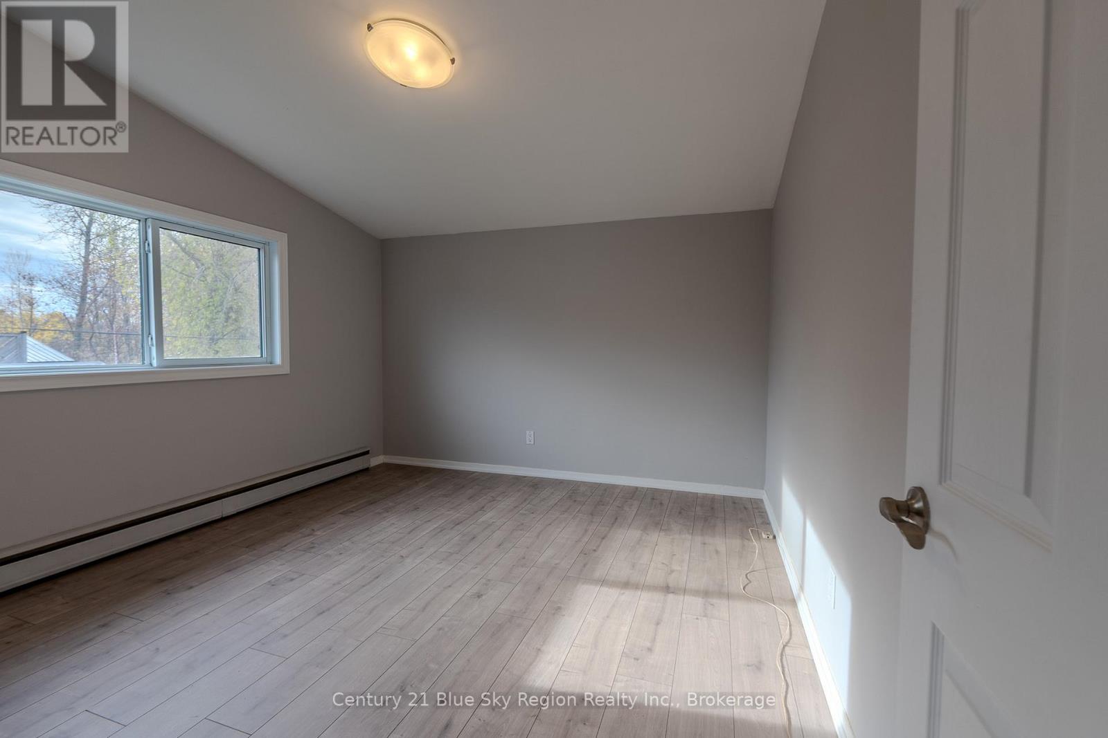 1083 Metcalfe Street, North Bay, Ontario  P1B 2R2 - Photo 22 - X12507736