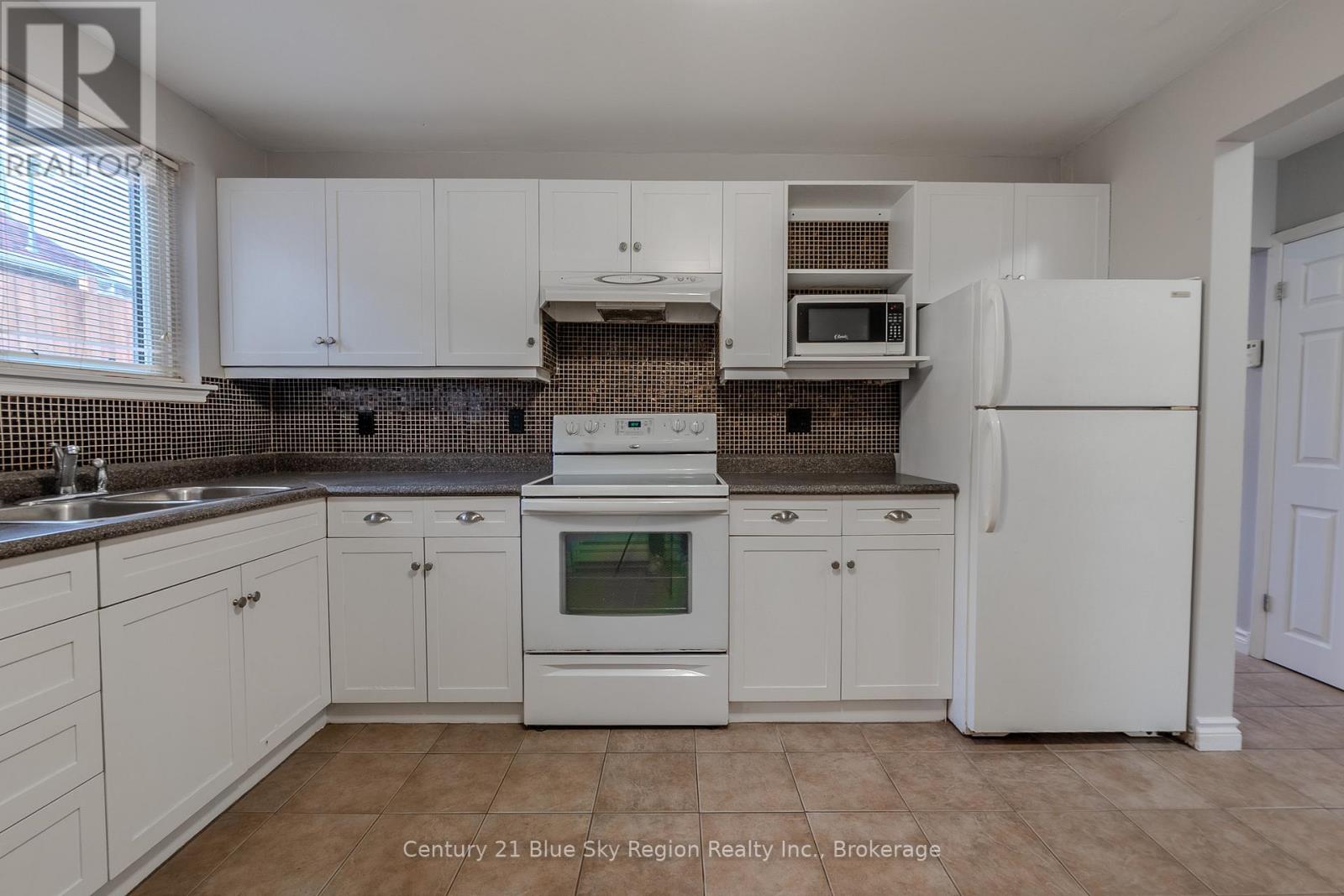 1083 Metcalfe Street, North Bay, Ontario  P1B 2R2 - Photo 24 - X12507736