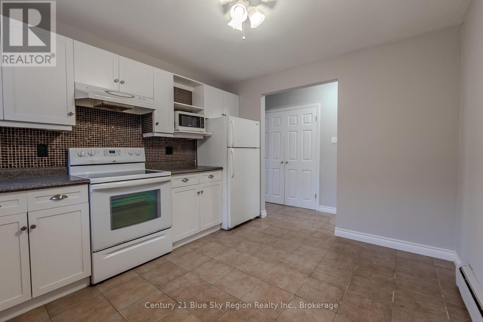 1083 Metcalfe Street, North Bay, Ontario  P1B 2R2 - Photo 25 - X12507736