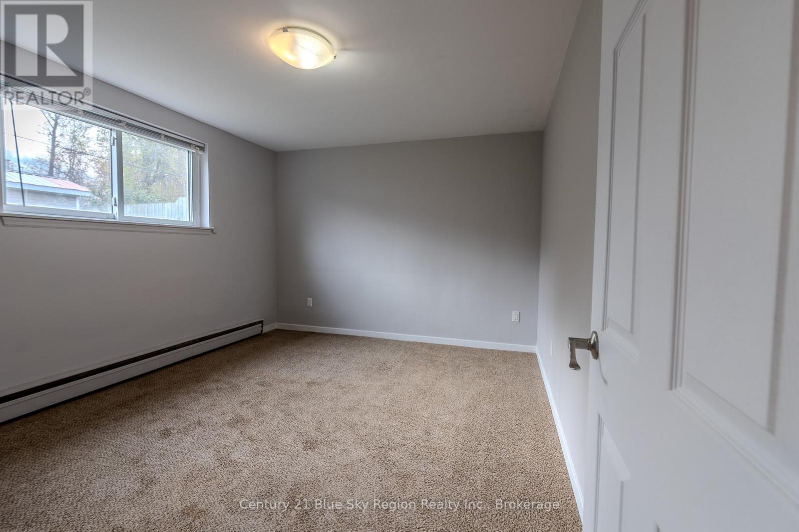 1083 Metcalfe Street, North Bay, Ontario  P1B 2R2 - Photo 31 - X12507736