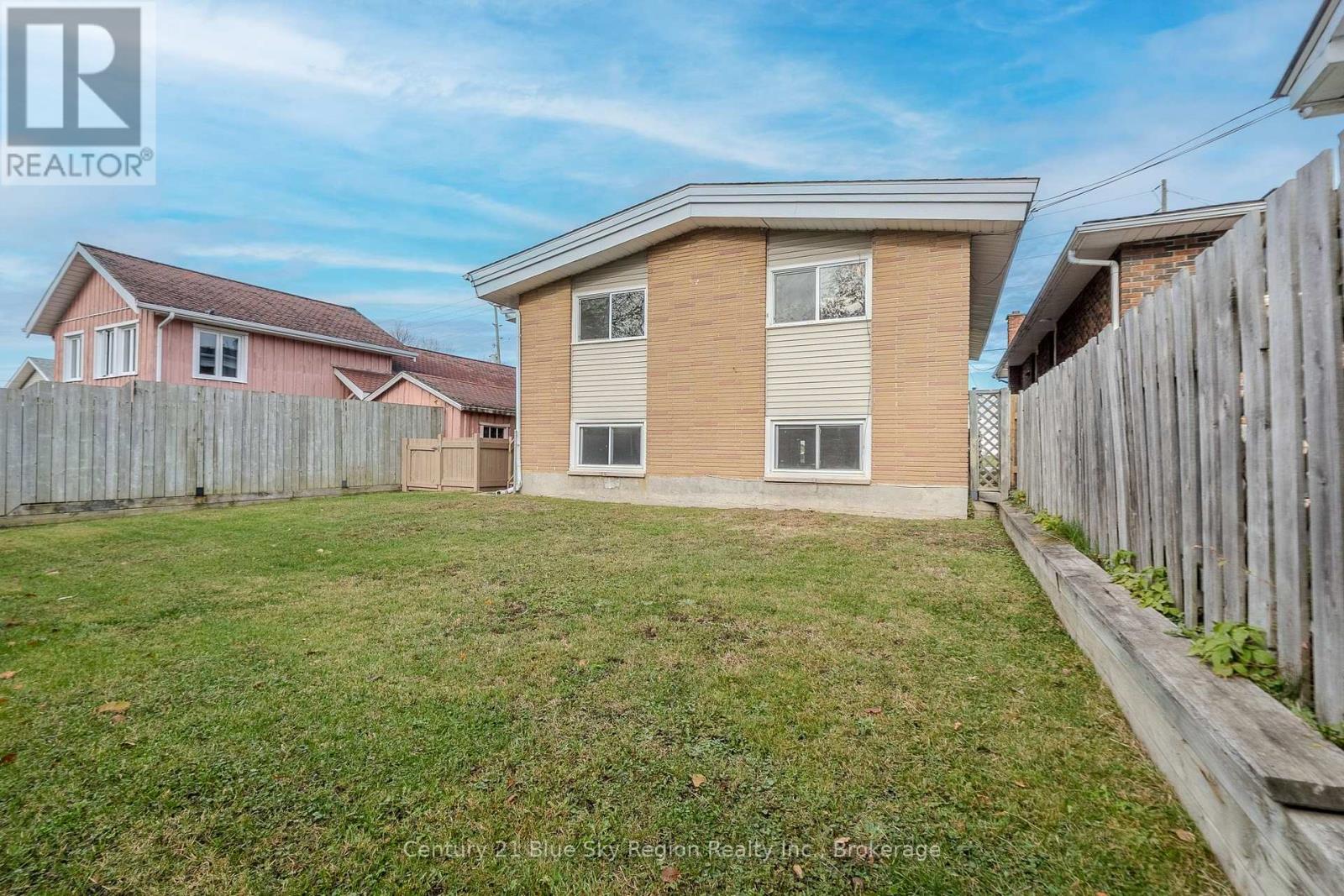 1083 Metcalfe Street, North Bay, Ontario  P1B 2R2 - Photo 36 - X12507736