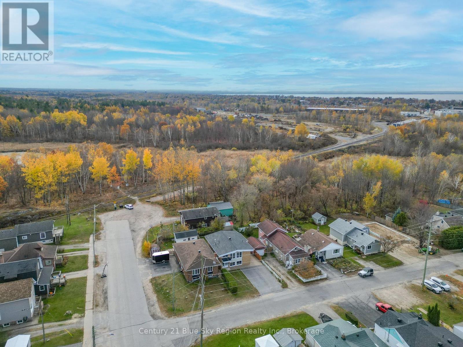 1083 Metcalfe Street, North Bay, Ontario  P1B 2R2 - Photo 42 - X12507736