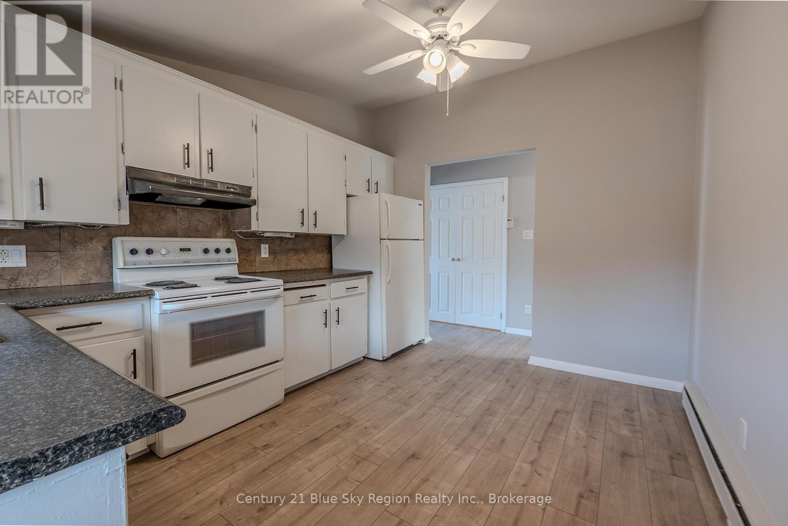 1083 Metcalfe Street, North Bay, Ontario  P1B 2R2 - Photo 8 - X12507736