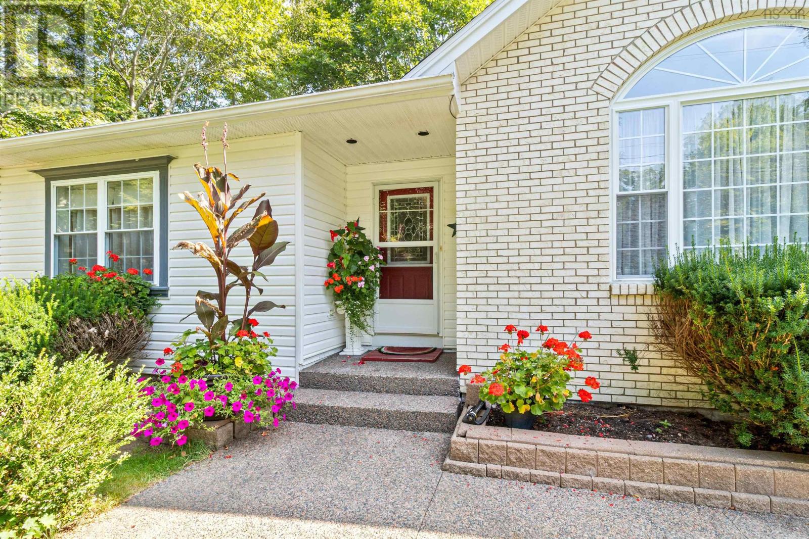 Property at 42 Canterbury Lane image 4