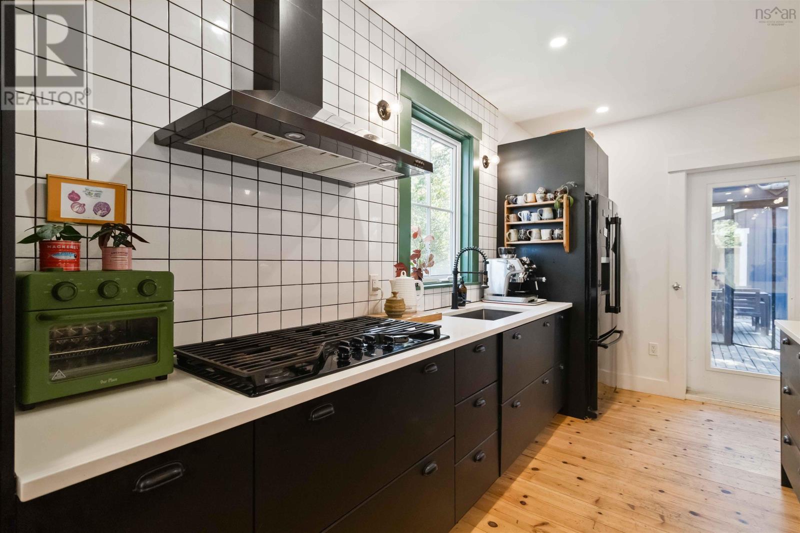 64 Maple Street, Mahone Bay, Nova Scotia  B0J 2E0 - Photo 11 - 202525163