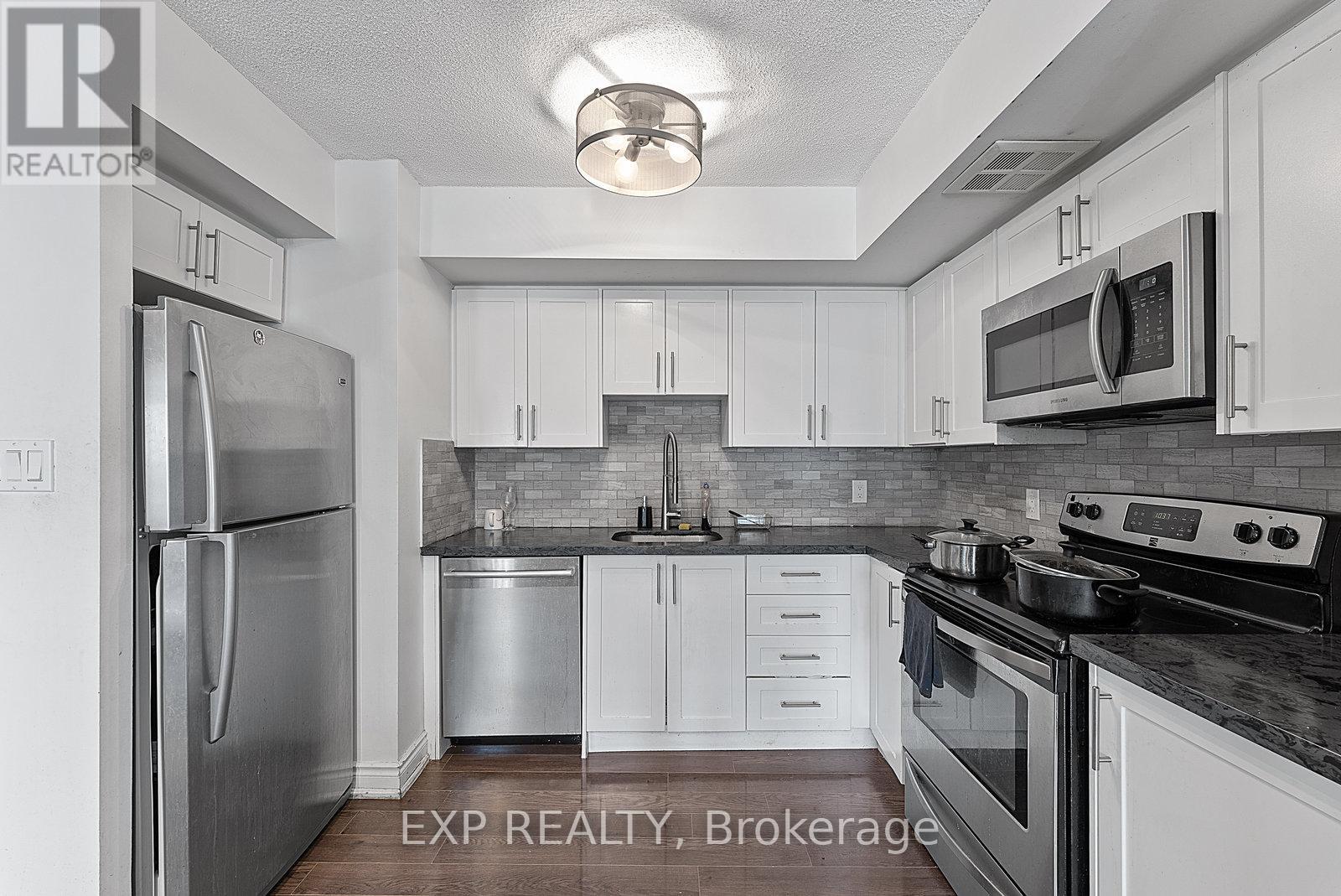 2219 - 25 The Esplanade, Toronto, Ontario  M5E 1W5 - Photo 12 - C12507172