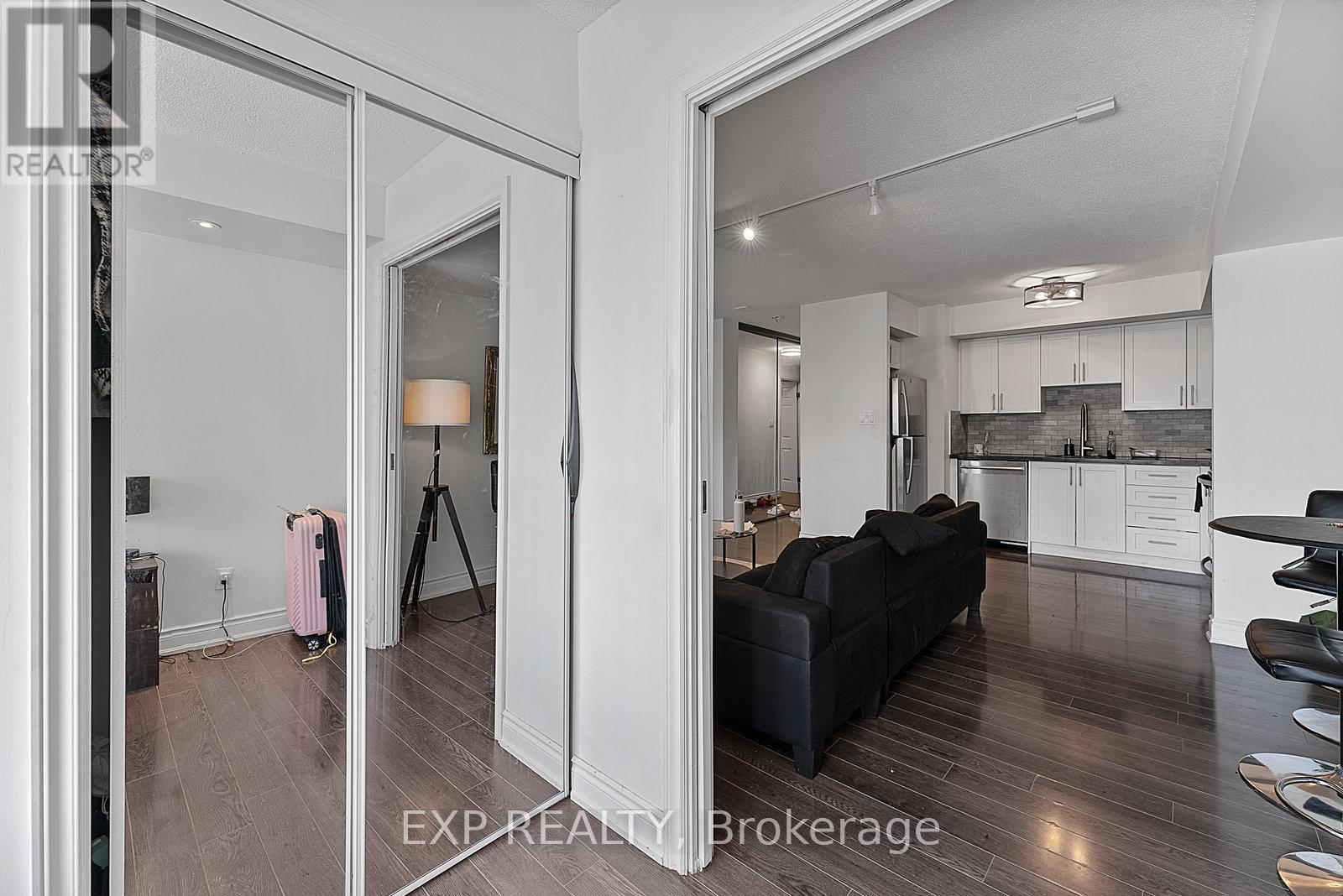 2219 - 25 The Esplanade, Toronto, Ontario  M5E 1W5 - Photo 21 - C12507172