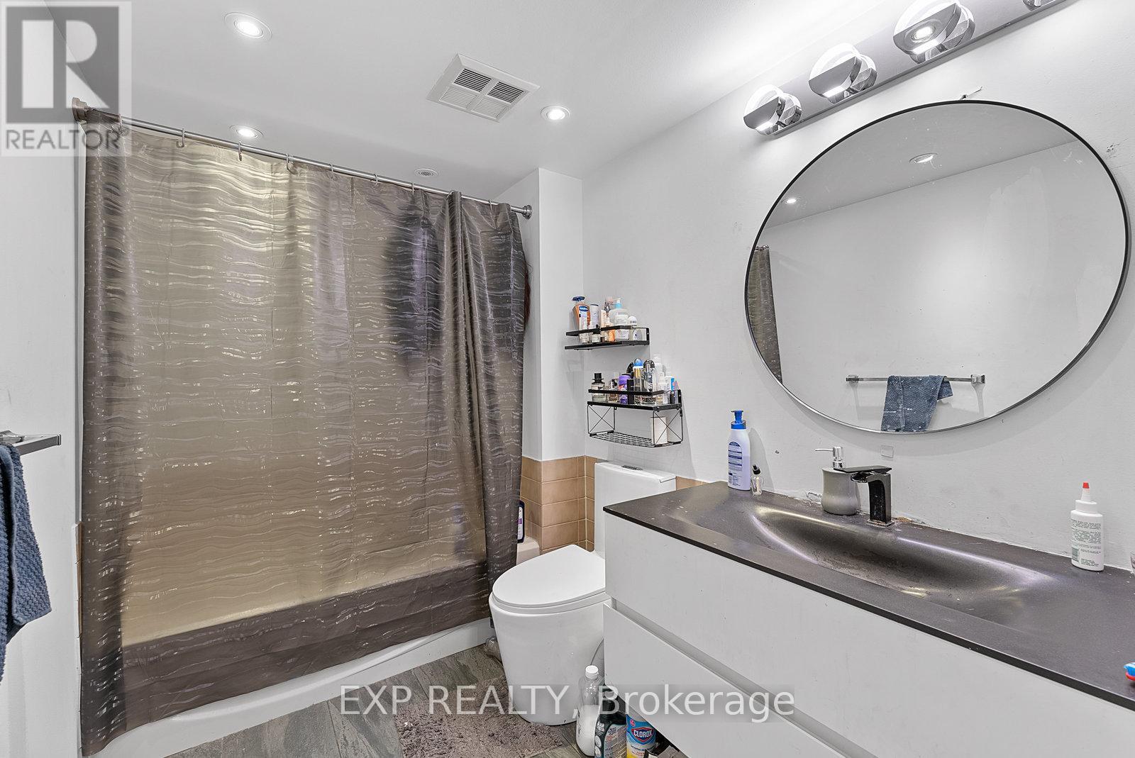 2219 - 25 The Esplanade, Toronto, Ontario  M5E 1W5 - Photo 23 - C12507172