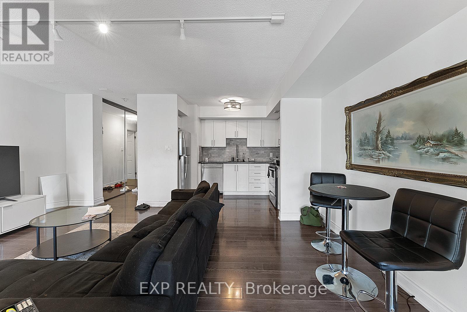 2219 - 25 The Esplanade, Toronto, Ontario  M5E 1W5 - Photo 8 - C12507172