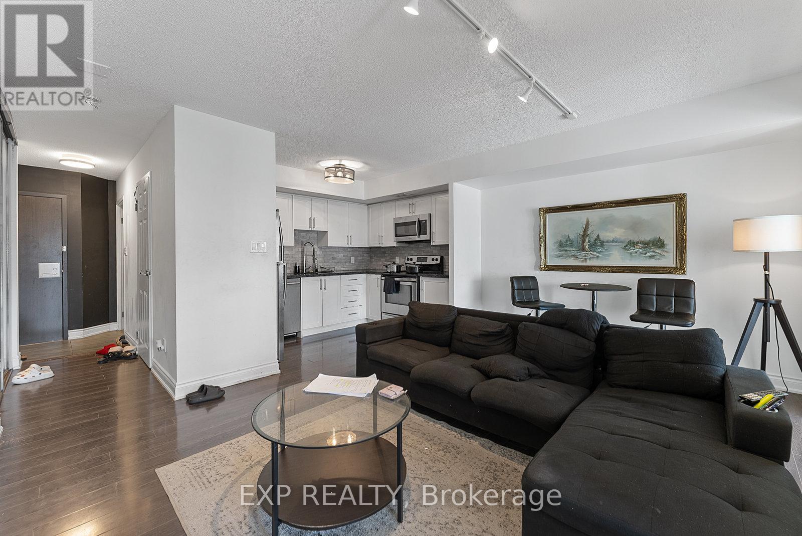 2219 - 25 The Esplanade, Toronto, Ontario  M5E 1W5 - Photo 9 - C12507172