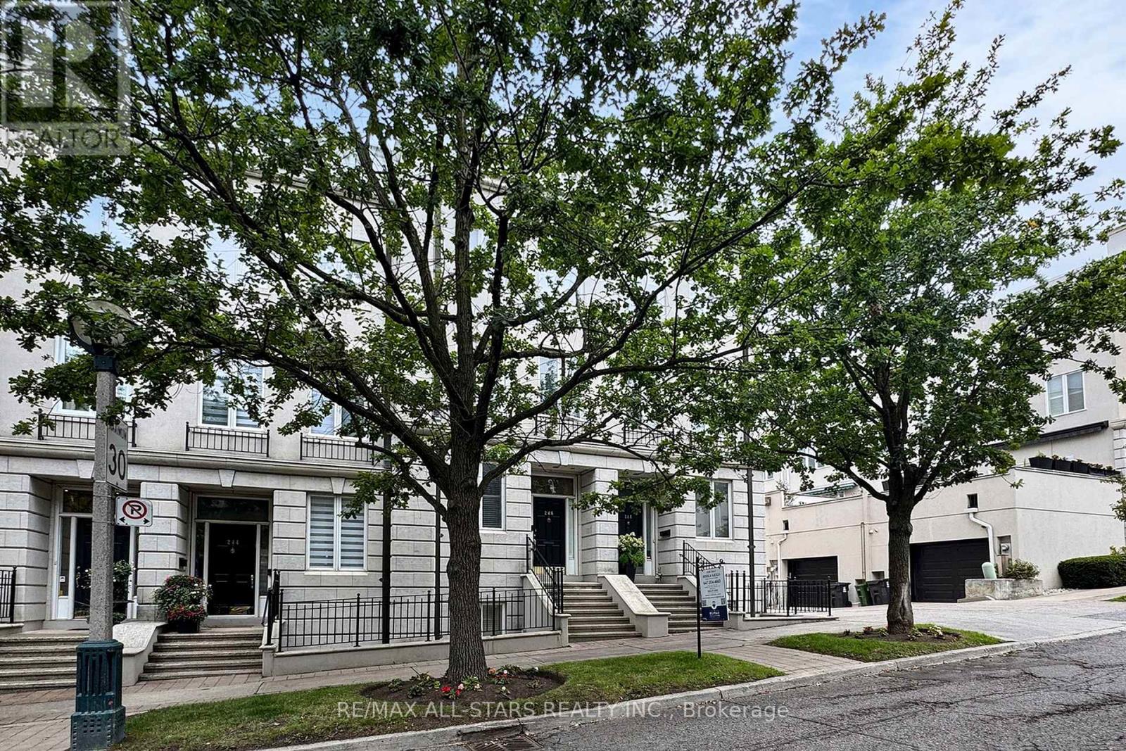 246 Walmer Road, Toronto, Ontario  M5R 3R7 - Photo 2 - C12507200