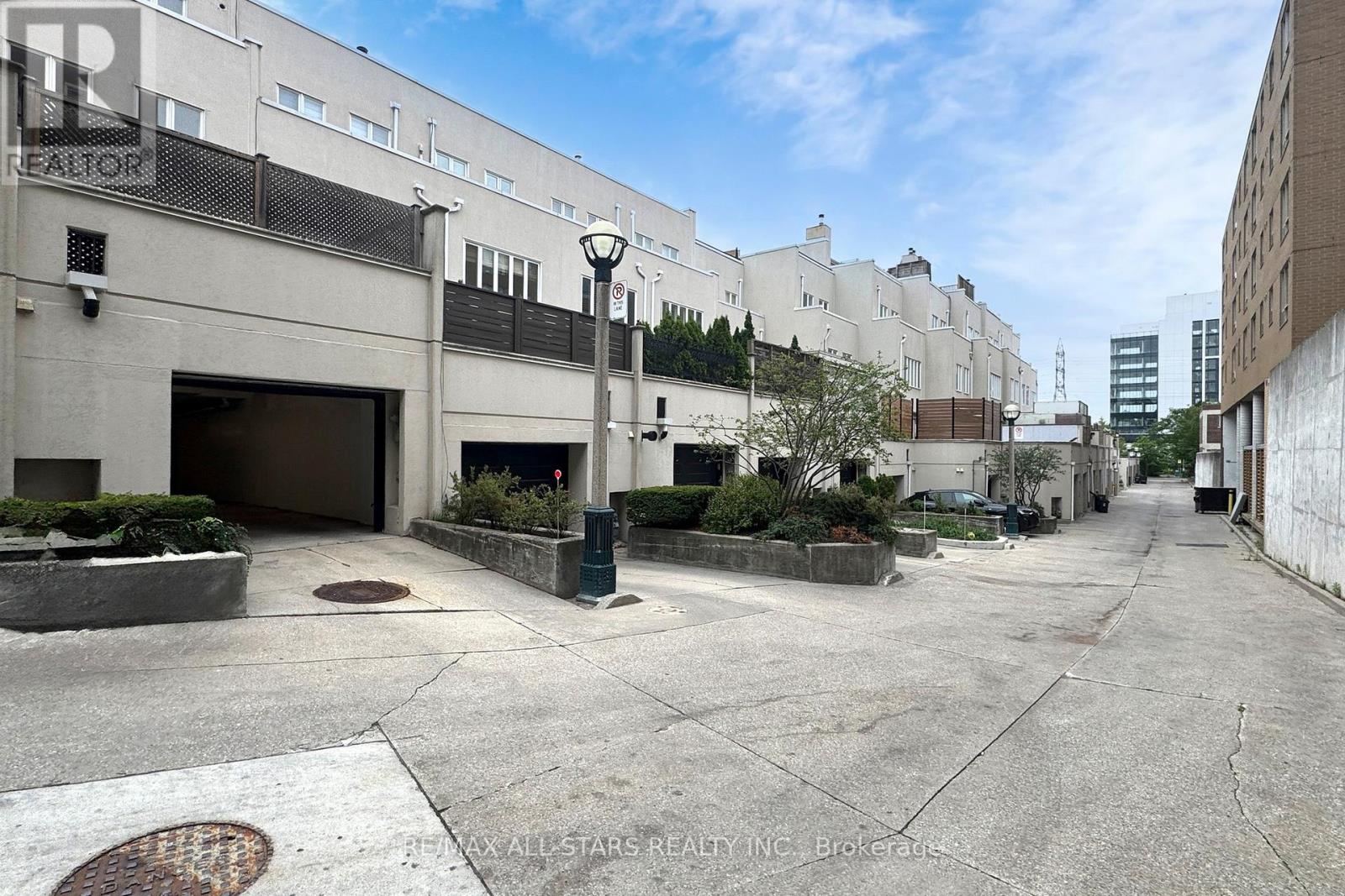 246 Walmer Road, Toronto, Ontario  M5R 3R7 - Photo 28 - C12507200