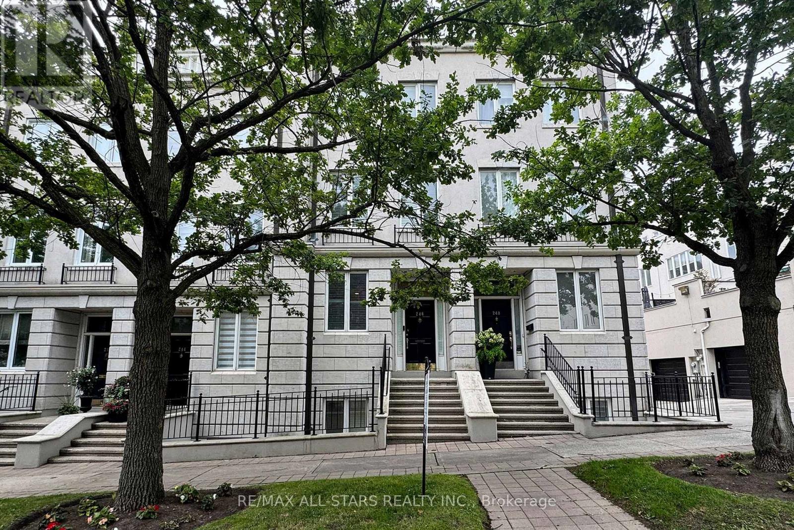 246 Walmer Road, Toronto, Ontario  M5R 3R7 - Photo 4 - C12507200