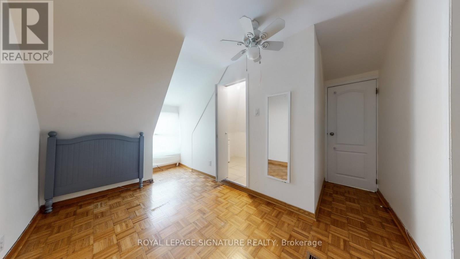 Upper - 189 Beatrice Street, Toronto, Ontario  M6Y 3E9 - Photo 16 - C12507272
