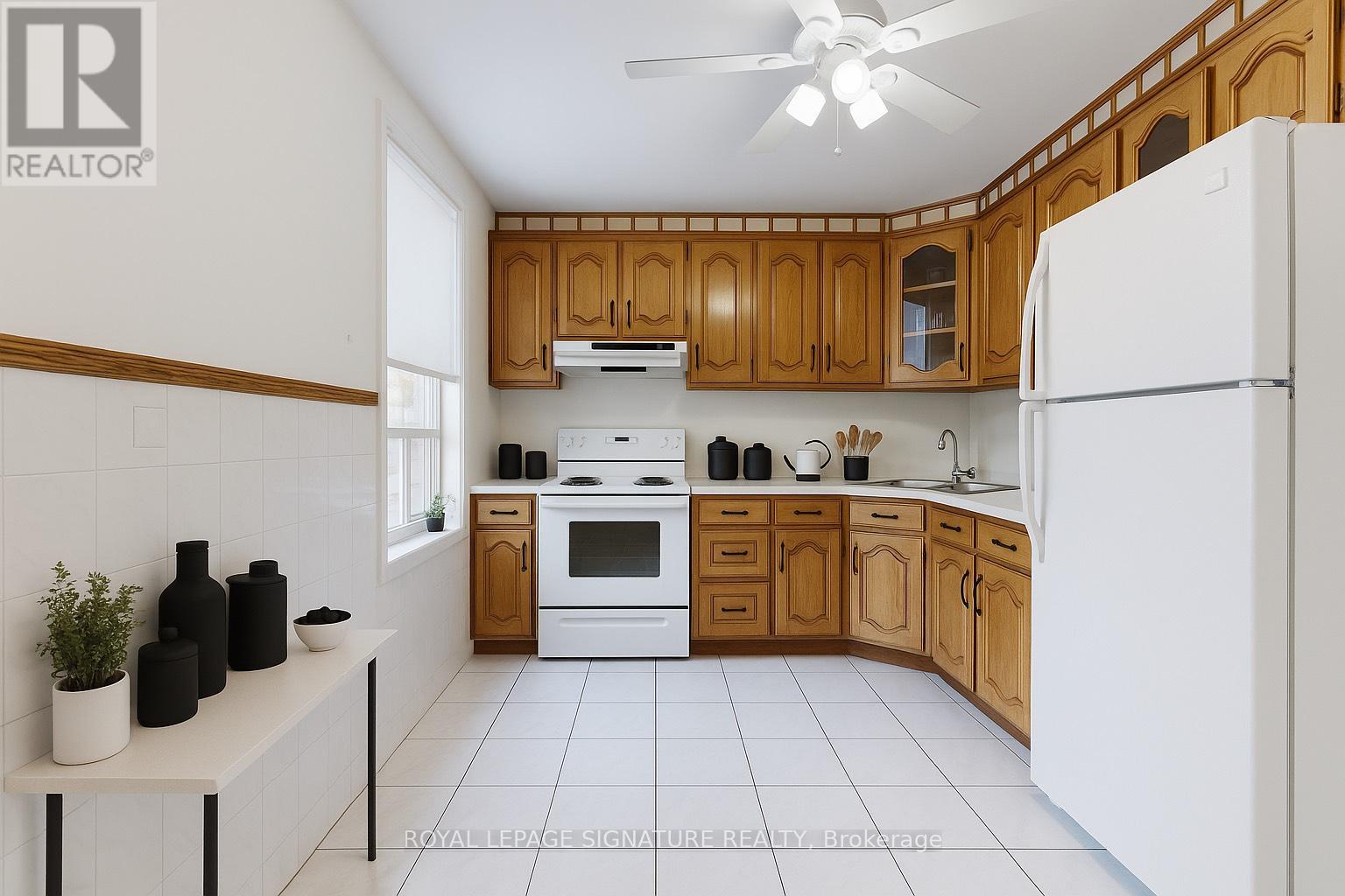 Upper - 189 Beatrice Street, Toronto, Ontario  M6Y 3E9 - Photo 2 - C12507272