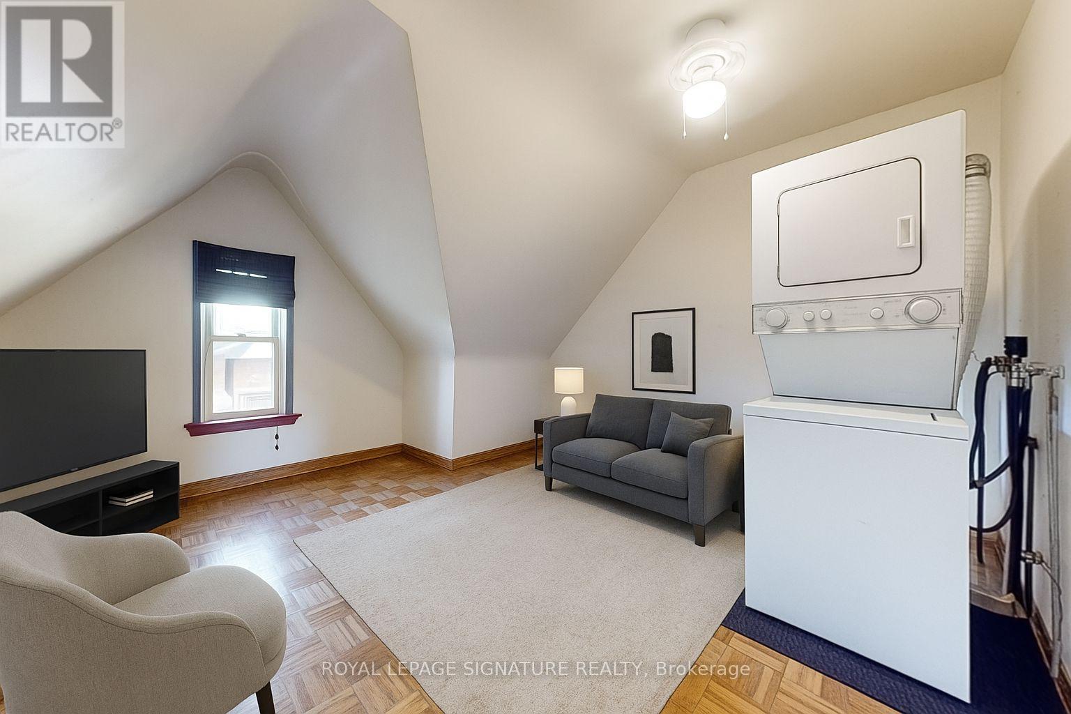 Upper - 189 Beatrice Street, Toronto, Ontario  M6Y 3E9 - Photo 21 - C12507272