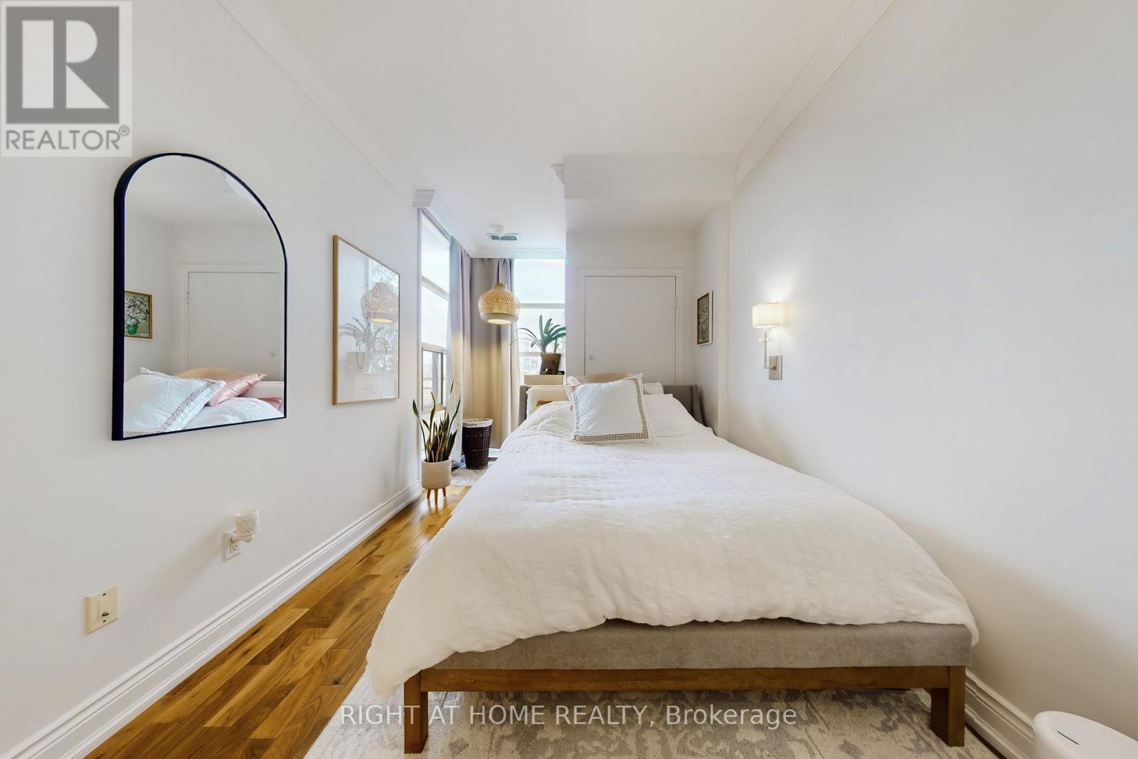 308 - 1 Leaside Park Drive, Toronto, Ontario  M4H 1R1 - Photo 17 - C12507298