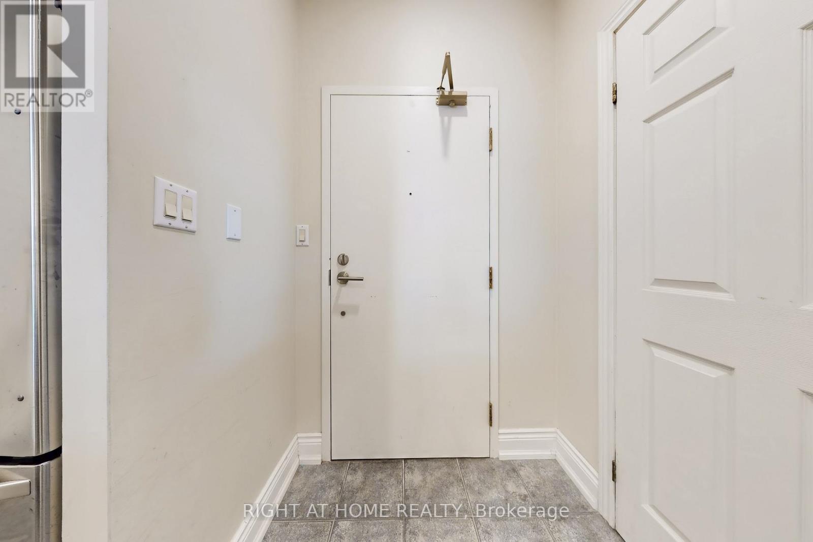 308 - 1 Leaside Park Drive, Toronto, Ontario  M4H 1R1 - Photo 21 - C12507298