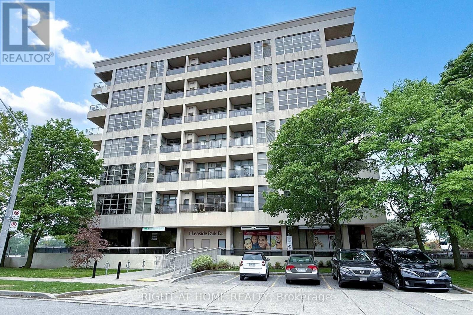 308 - 1 Leaside Park Drive, Toronto, Ontario  M4H 1R1 - Photo 27 - C12507298