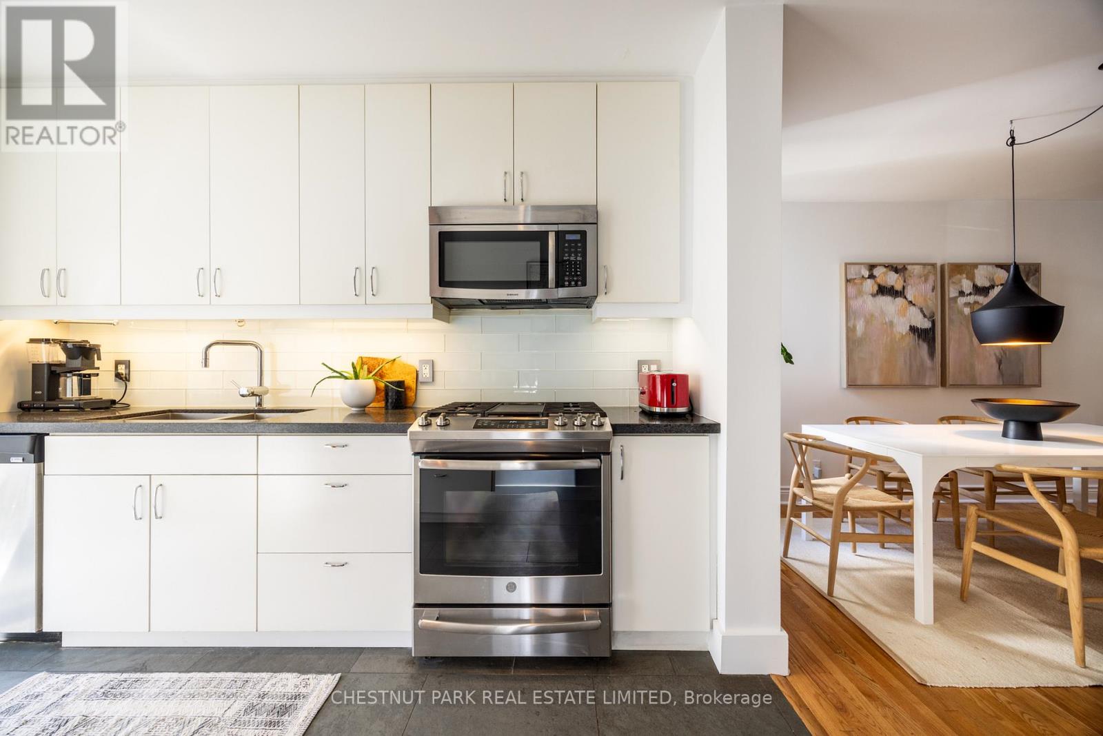 470 Clinton Street, Toronto, Ontario  M6G 2Z4 - Photo 9 - C12507314