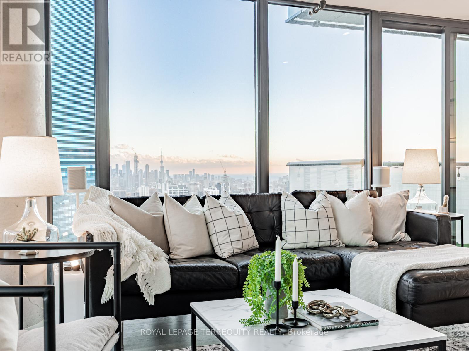 4209 - 161 Roehampton Avenue, Toronto, Ontario  M4P 0C8 - Photo 3 - C12507316