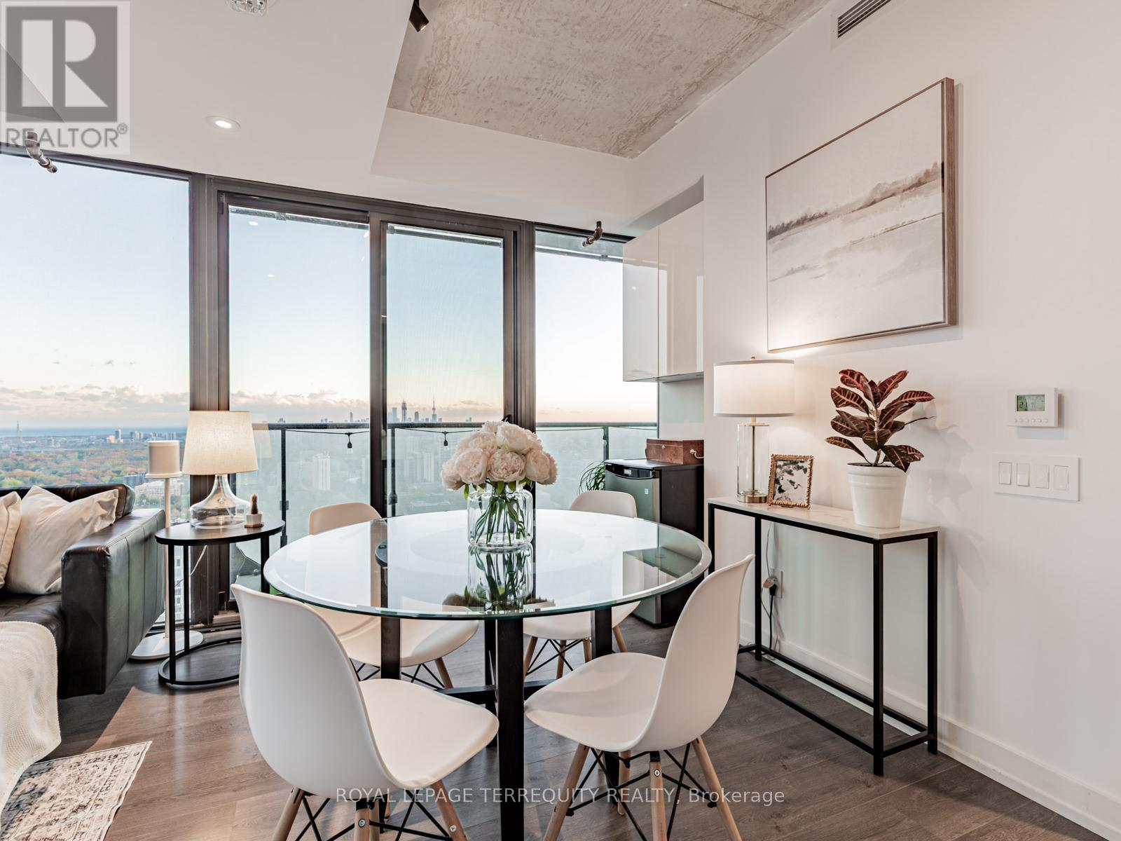 4209 - 161 Roehampton Avenue, Toronto, Ontario  M4P 0C8 - Photo 5 - C12507316