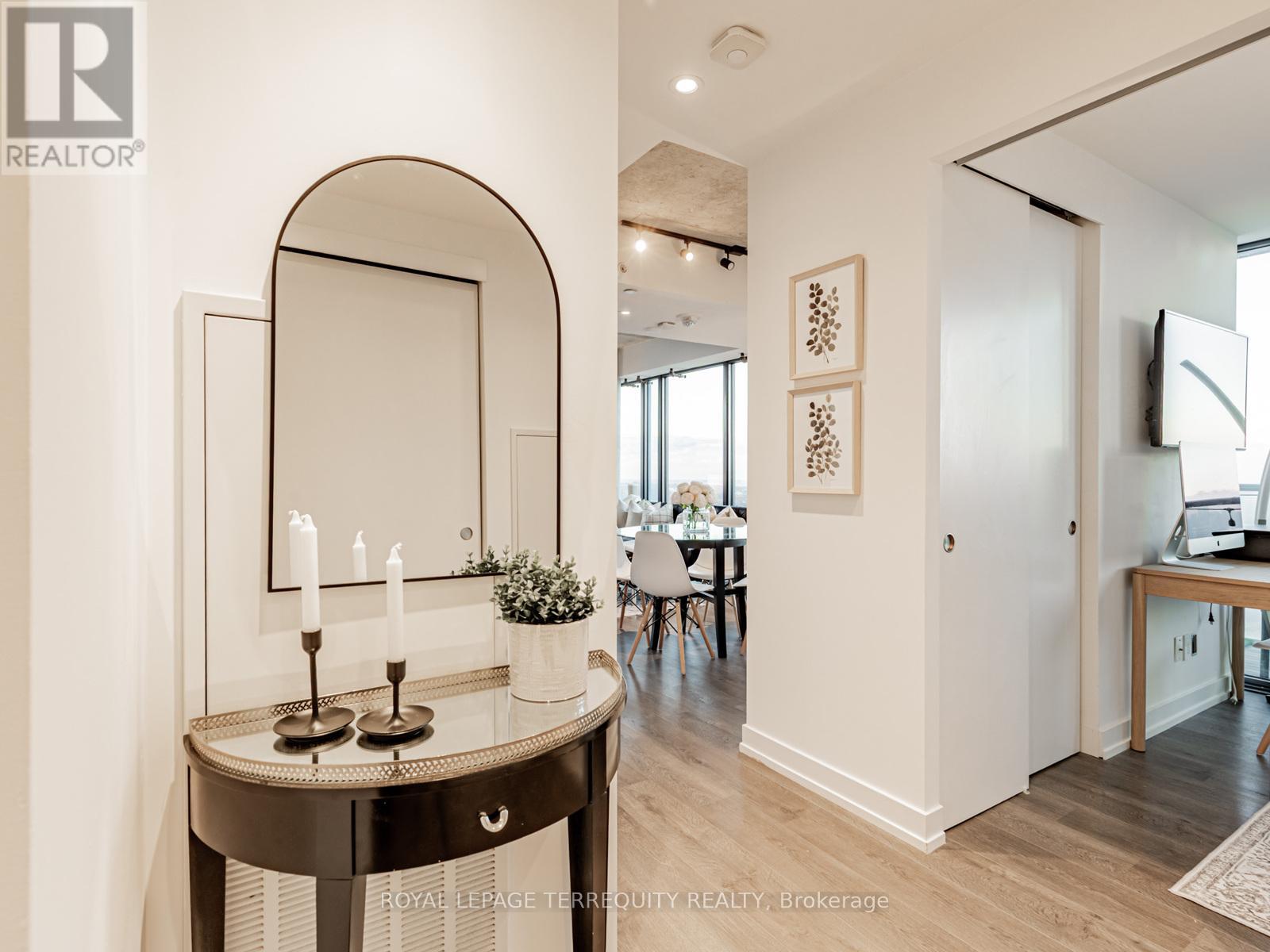 4209 - 161 Roehampton Avenue, Toronto, Ontario  M4P 0C8 - Photo 9 - C12507316