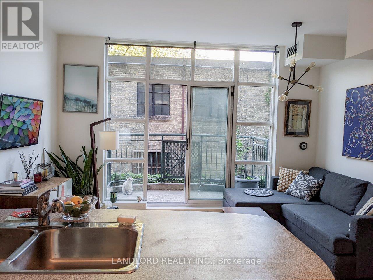 205 - 901 Queen Street W, Toronto, Ontario  M6J 1G5 - Photo 3 - C12507338