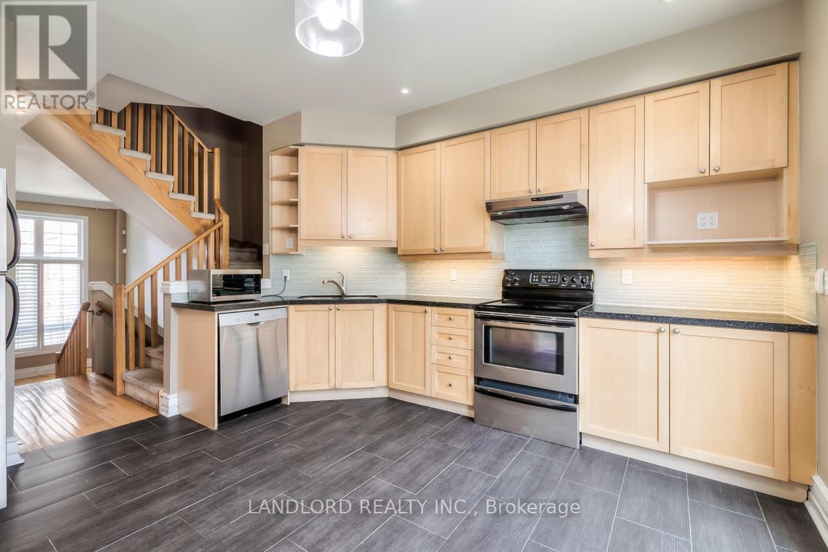 135 MASSEY STREET, Toronto, Ontario