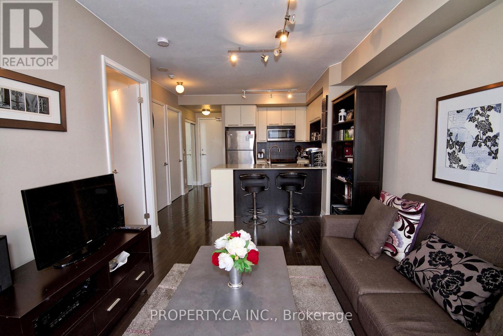 3008 - 25 Carlton Street, Toronto, Ontario  M5B 1L4 - Photo 5 - C12507384