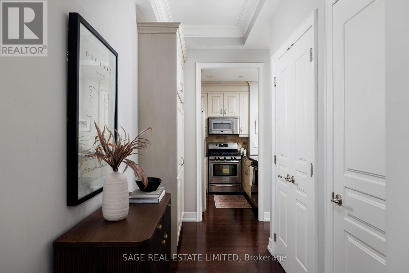 416 - 21 Burkebrook Place, Toronto, Ontario M4G 0A2 - Photo 3 - C12507460