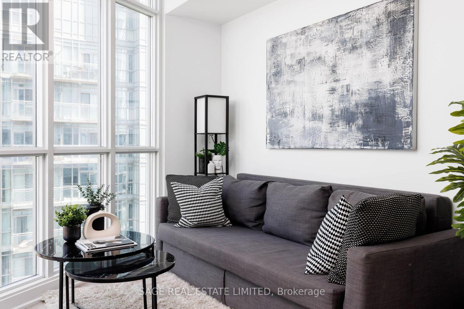 4102 - 21 Iceboat Terrace, Toronto, Ontario  M5V 4A9 - Photo 2 - C12507504