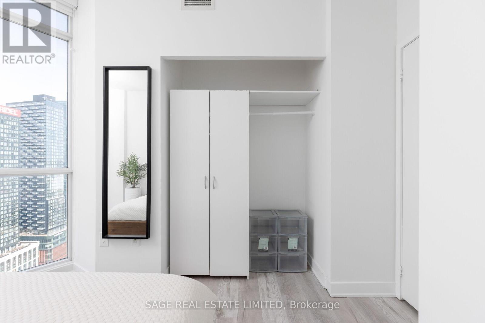 4102 - 21 Iceboat Terrace, Toronto, Ontario  M5V 4A9 - Photo 21 - C12507504