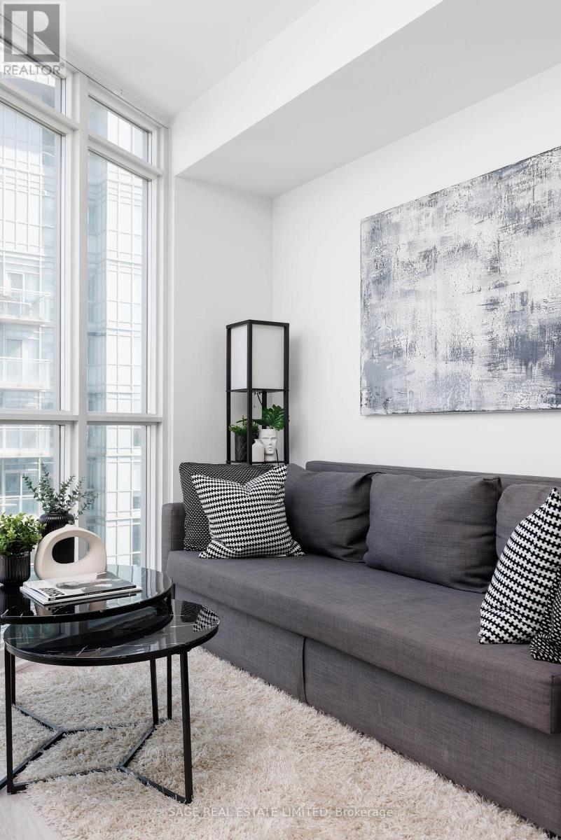 4102 - 21 Iceboat Terrace, Toronto, Ontario  M5V 4A9 - Photo 8 - C12507504