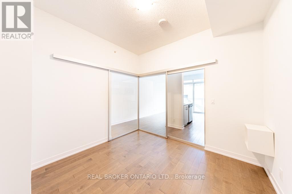 206 - 10 Willison Square, Toronto, Ontario  M5T 0A8 - Photo 17 - C12507510