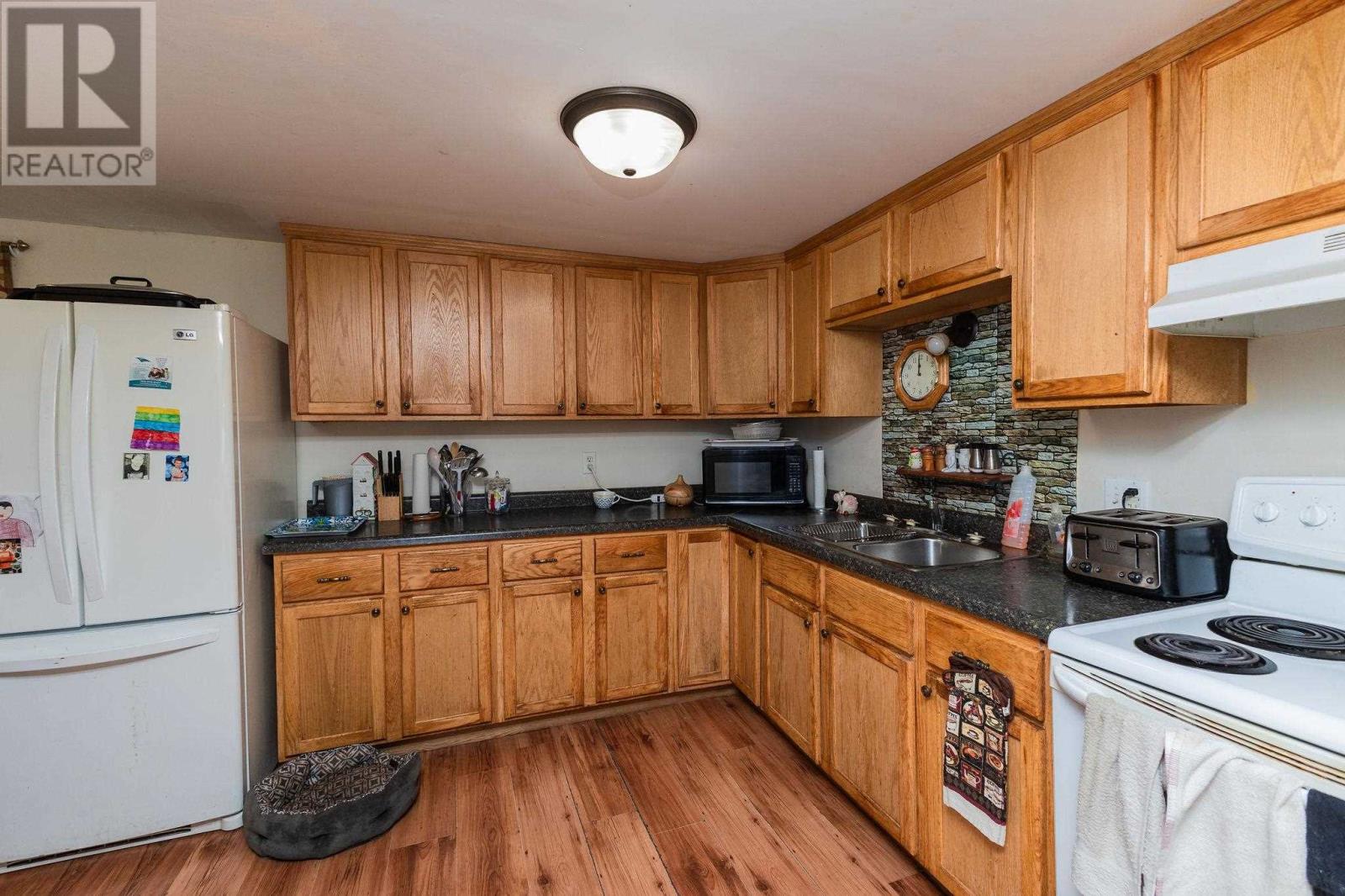 2108 Second Lin W, Sault Ste. Marie, Ontario P6A 6K4 - Photo 13 - SM252429