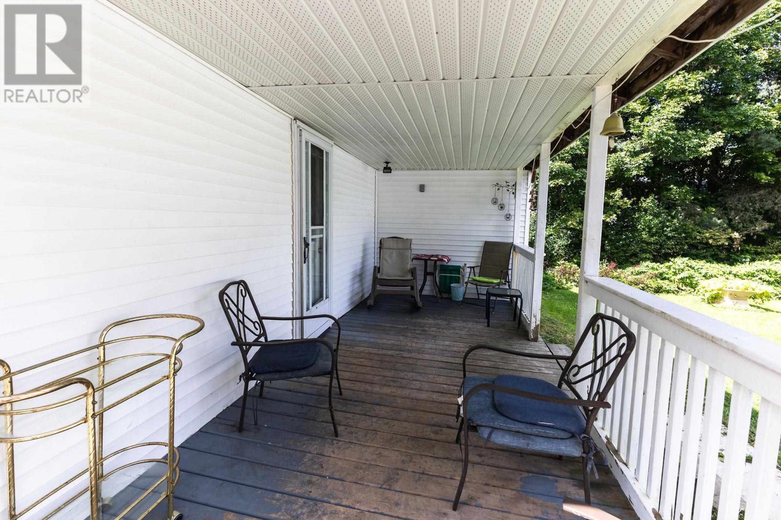 2108 Second Lin W, Sault Ste. Marie, Ontario P6A 6K4 - Photo 6 - SM252429